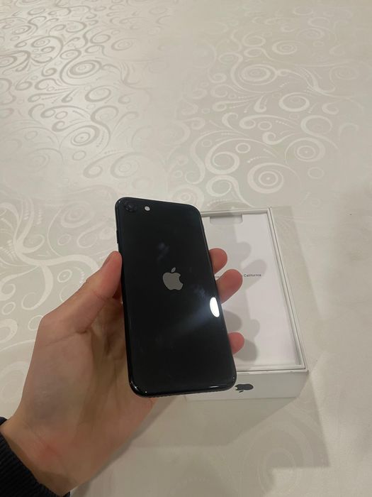 Iphone se 2020 черный