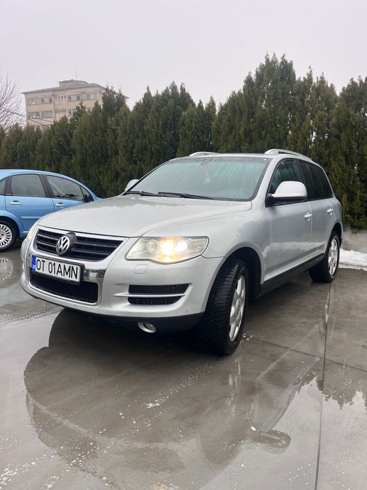 Touareg 3.0 V6 BKS.  AUTOMAT   Perne de aer  cârlig de remorcare