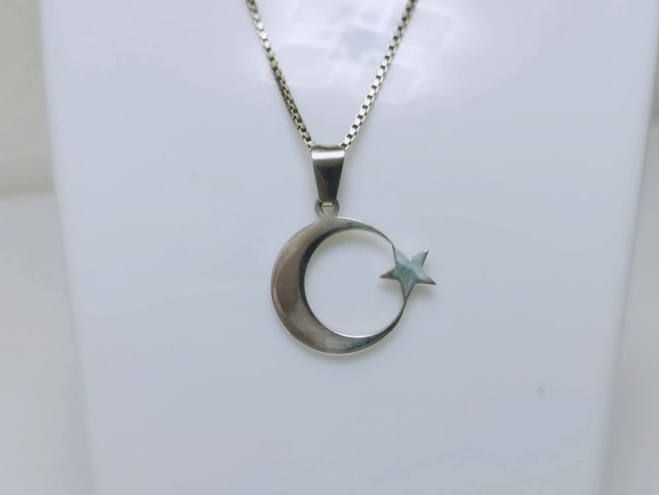 Vechi colier/lant si pandantiv din argint 925, in forma de semiluna