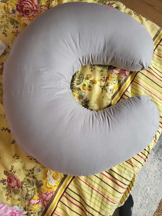 Възглавница за кърмене