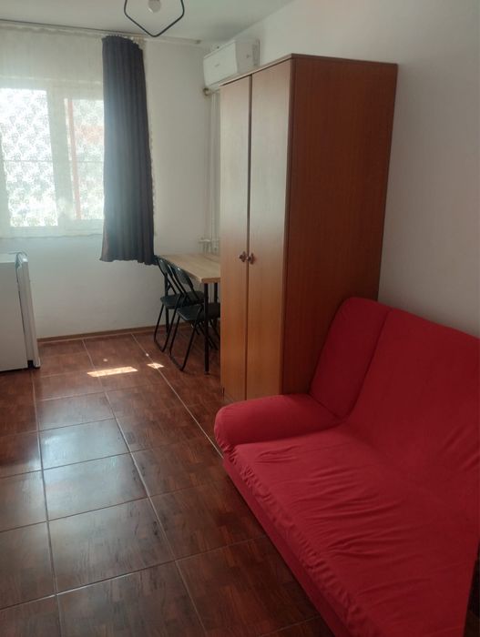 Proprietar închiriez garsonieră in complexul studențesc