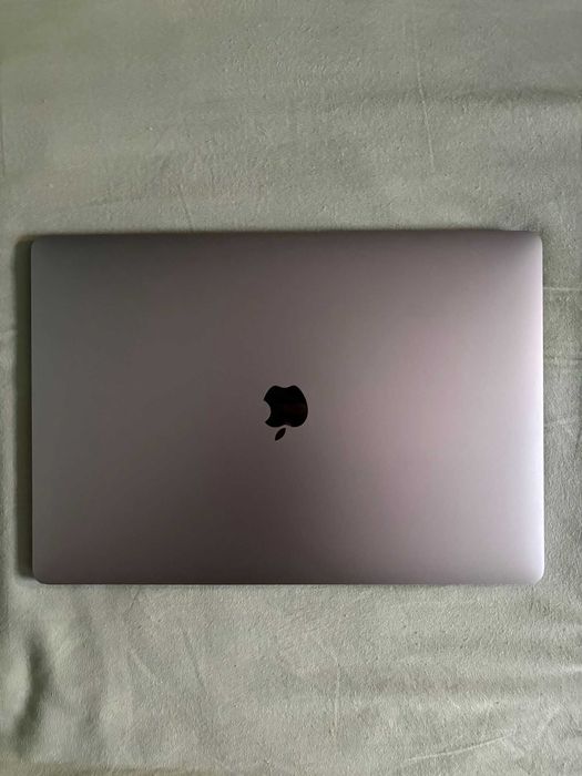 MacBook Pro 16 inch - i7 - 16GB RAM - 512GB SSD - Factură