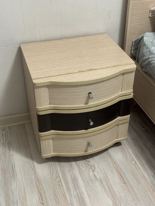 Тумбочки (2 штуки)