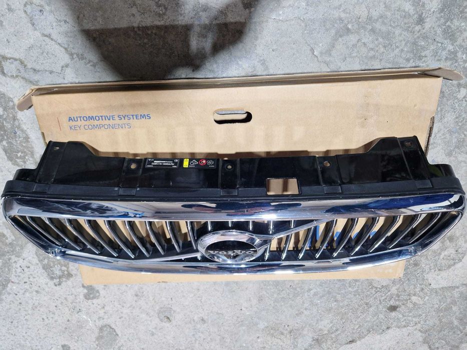 Vand far ,grila radiator VOLVO XC60