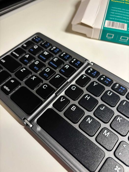 Mini Tastatura Wireless Pliabilă
