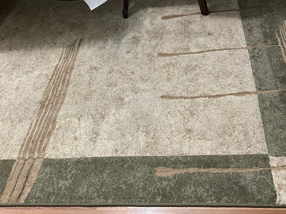 Ковер для зала (классический цвет), состояние хорошее