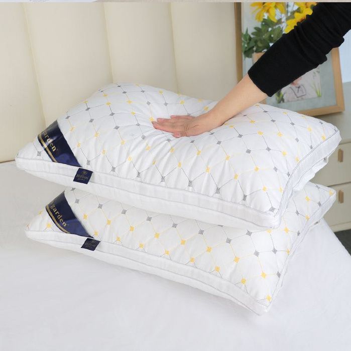 Подушки Hilton Down