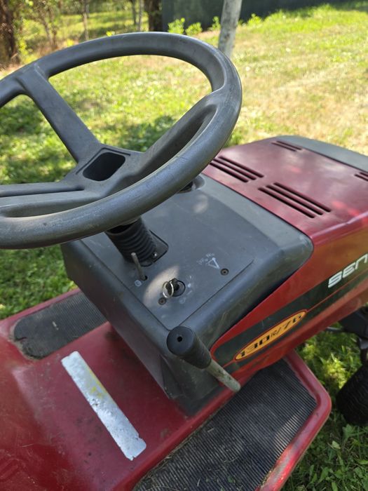 Tractoras gazon 13 cp
