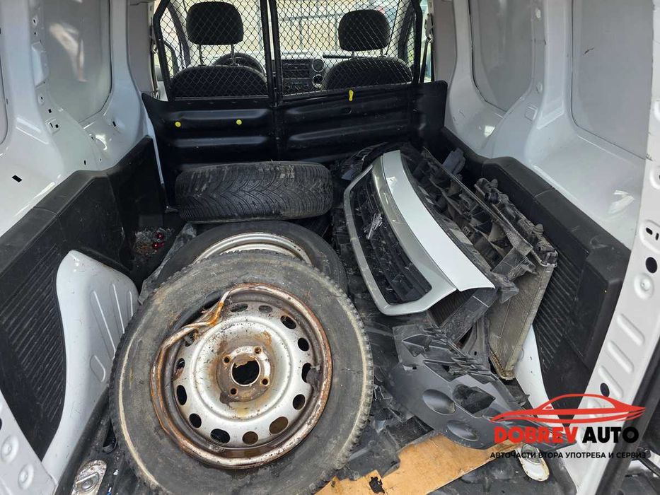 **САМО НА ЧАСТИ***  Peugeot Partner 1.6HDI,Ръчни скорости, 32 000km