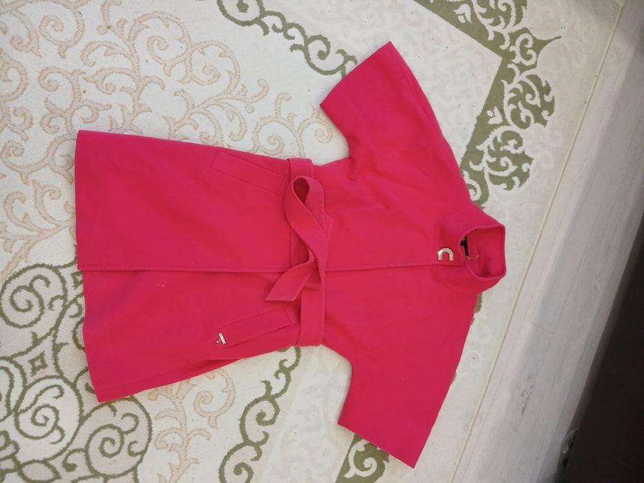 На 40-42 разм . В отличном