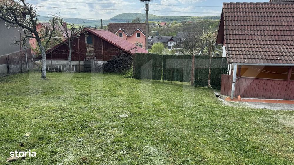 Casa de vanzare, in Sigmir si 10 ari de teren