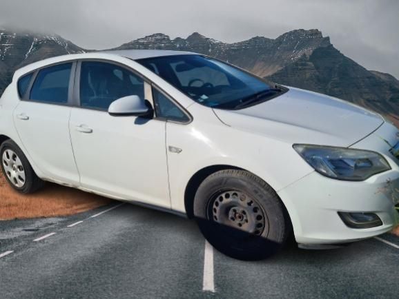 Centura de siguranta Mijloc spate Opel Astra J