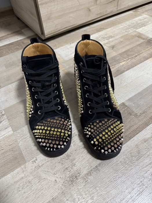 Vând sneakers Christian louboutin