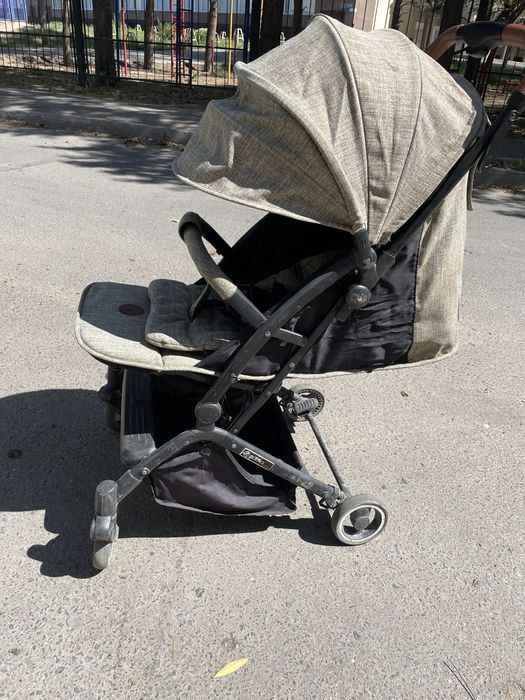 Продам прогулочную коляску
