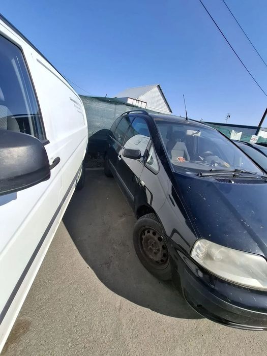 Dezmembrez Volkswagen Sharan