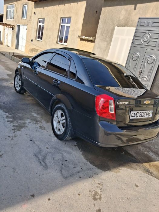 Laссети 2013 1.6