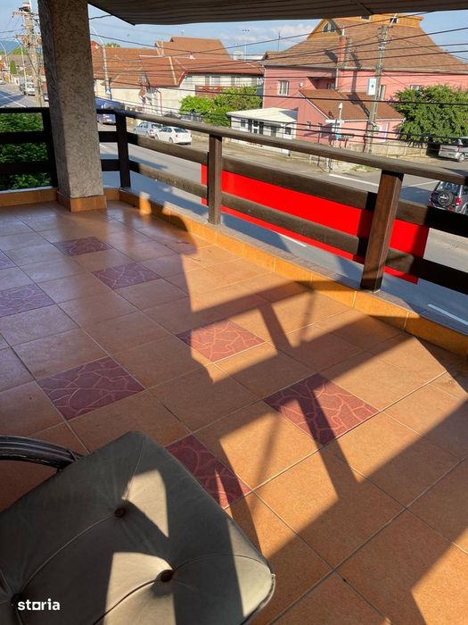 Investiție sigura, zonă excelentă–Pensiune funcțională, Str.Horea Deva