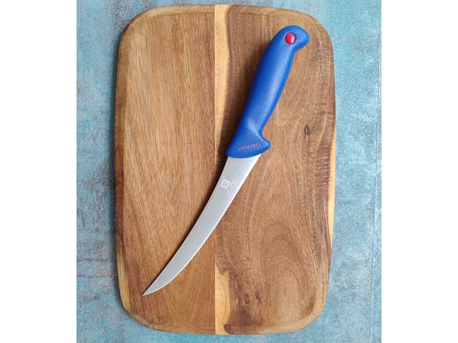 Set 4 Piese: Satâr Oase și 3 Cuțite Profesonale Măcelărie