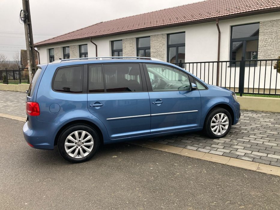 VOLKSWAGEN Touran 2011 — imagine 4
