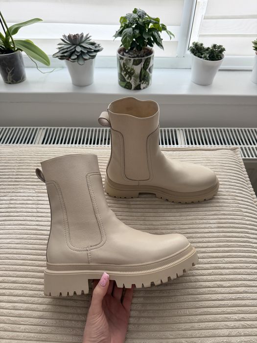 Botine din piele naturala