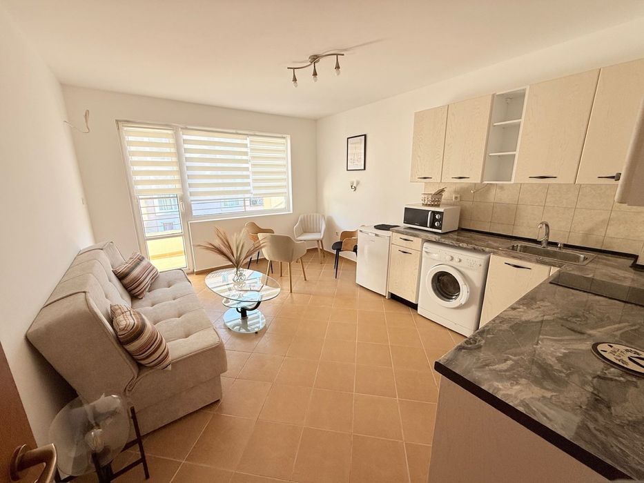 Продава се Тристаен апартамент в к.к. Слънчев бряг - 84 кв.м за 1310 €/кв.м - Снимка #1