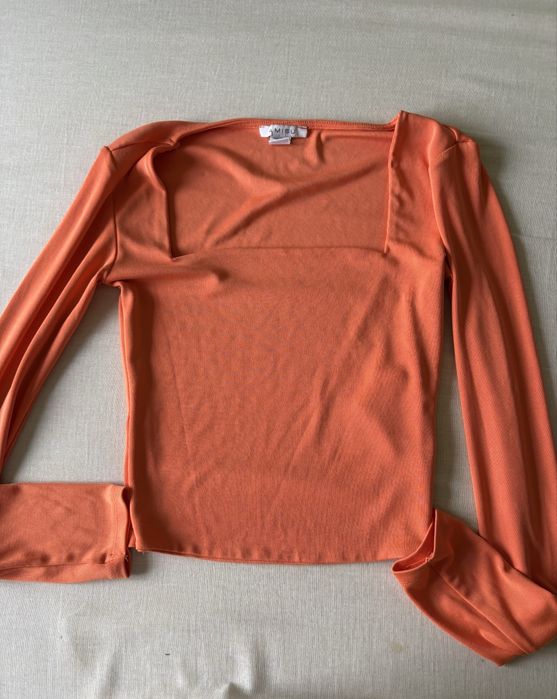 Късо сако Zara-10€ ,всички блузки по 5€. S размер.