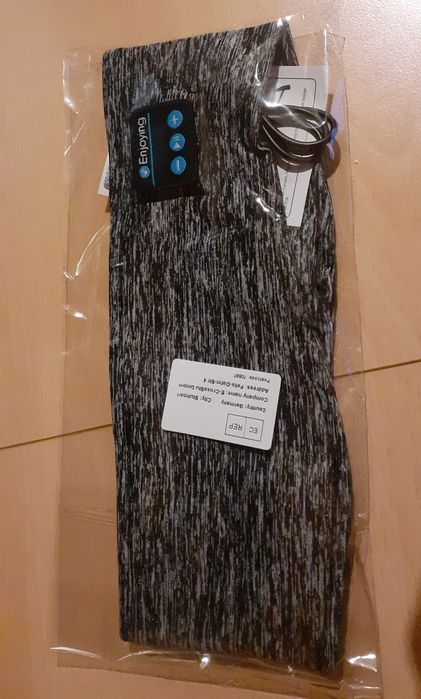 Лента с вградени слушалки (за сън /спорт)