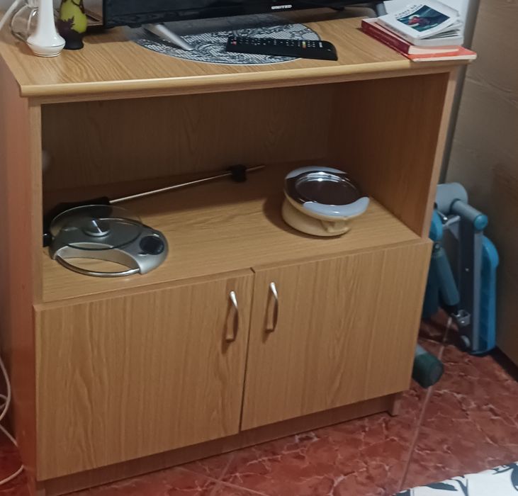 Comoda tv comoda cu 3 sertare si sifoneir