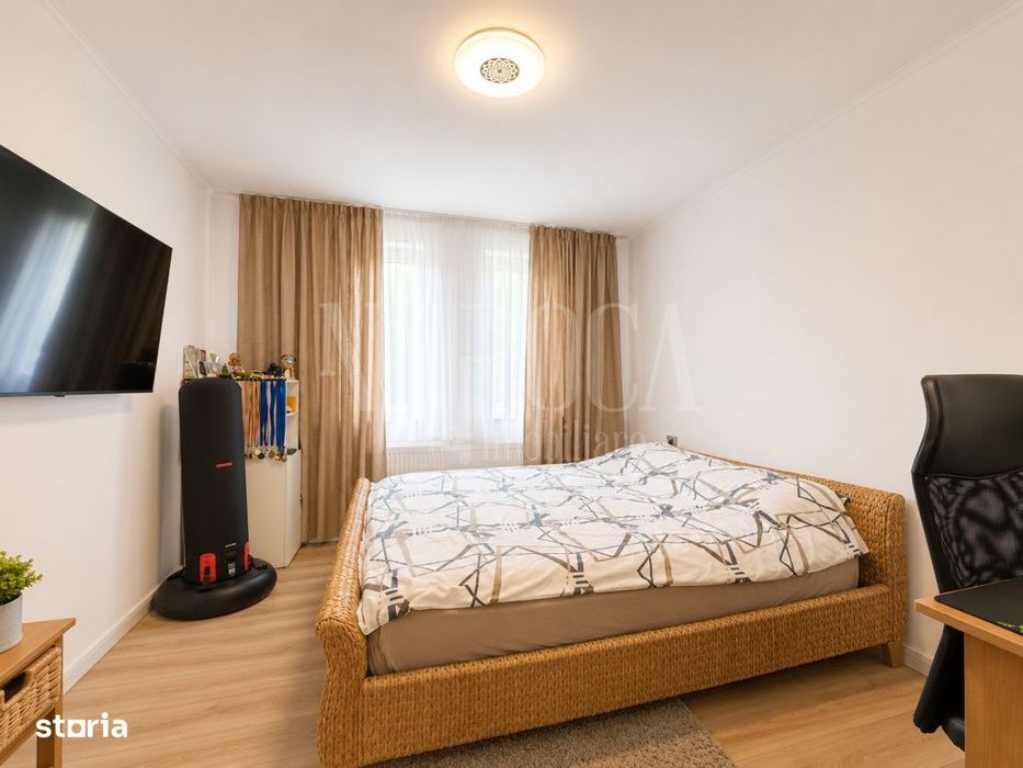 Casa 4 camere de vanzare in Floresti