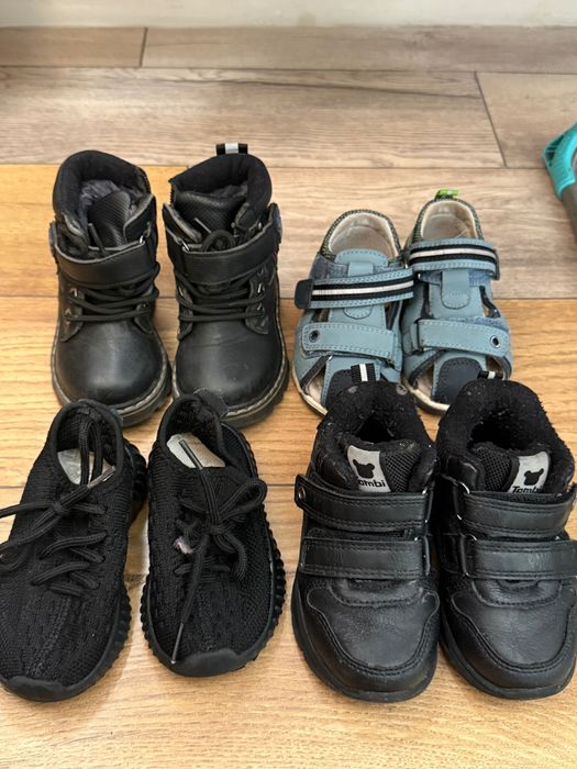 Продам детскую обувь.