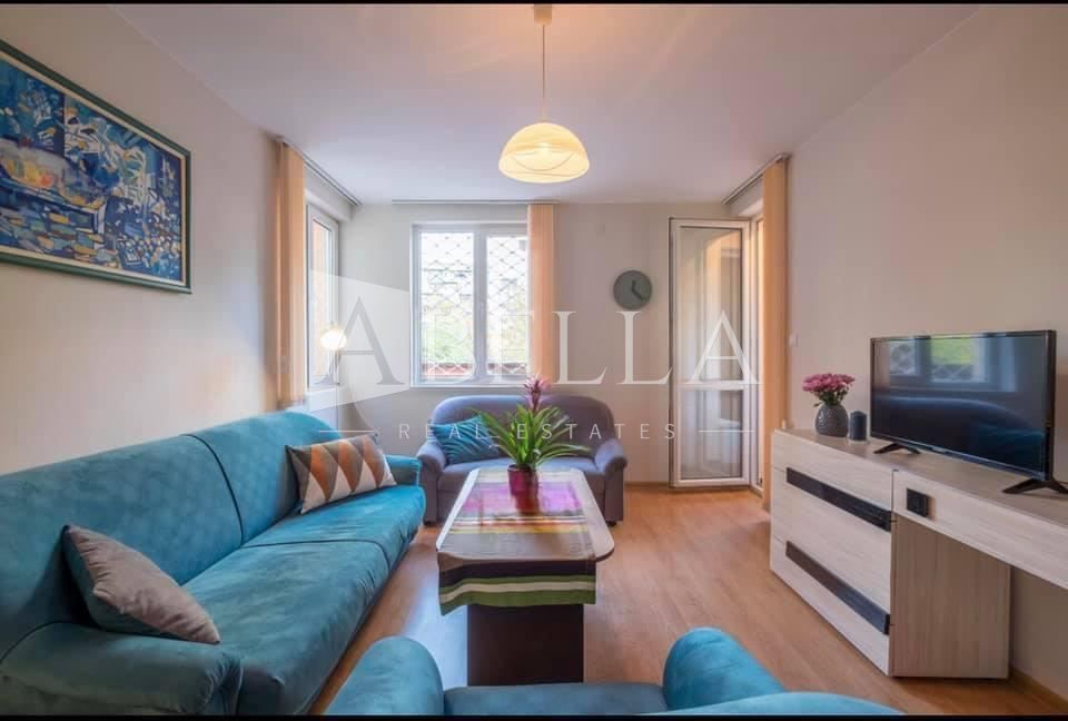 Дава се под наем Двустаен апартамент в София, Гео Милев - 70 кв.м за 459 € - Снимка #2