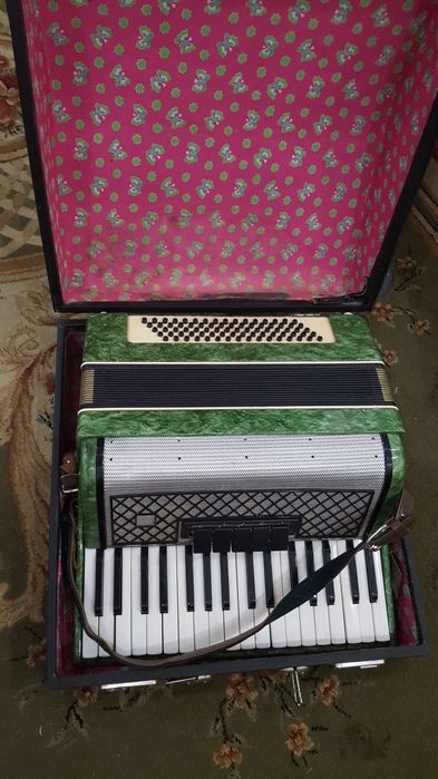 Продается Аккордеон