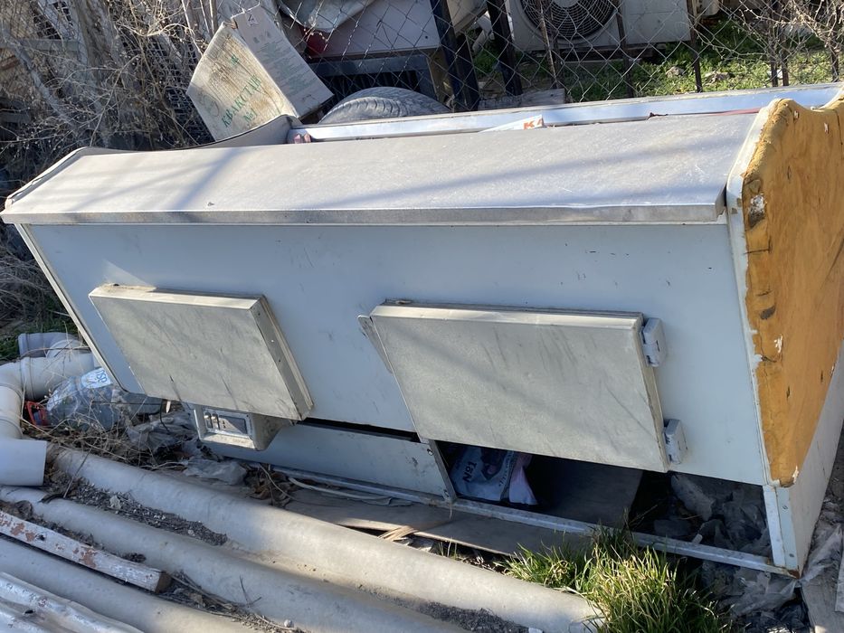 Витринный морозильник продается