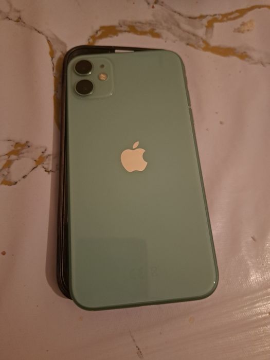 Продаю Айфон 11 Ios