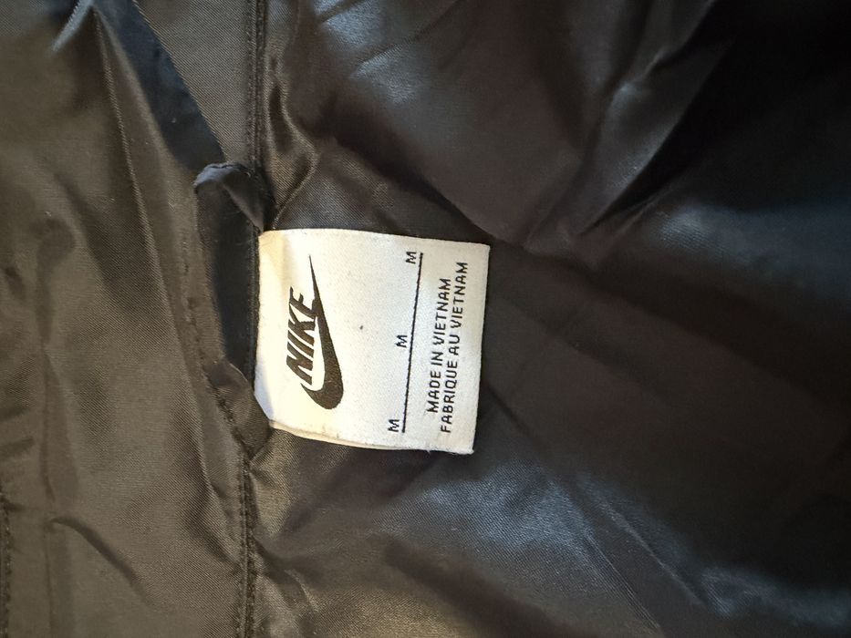 Nike горнище размер M не обличано