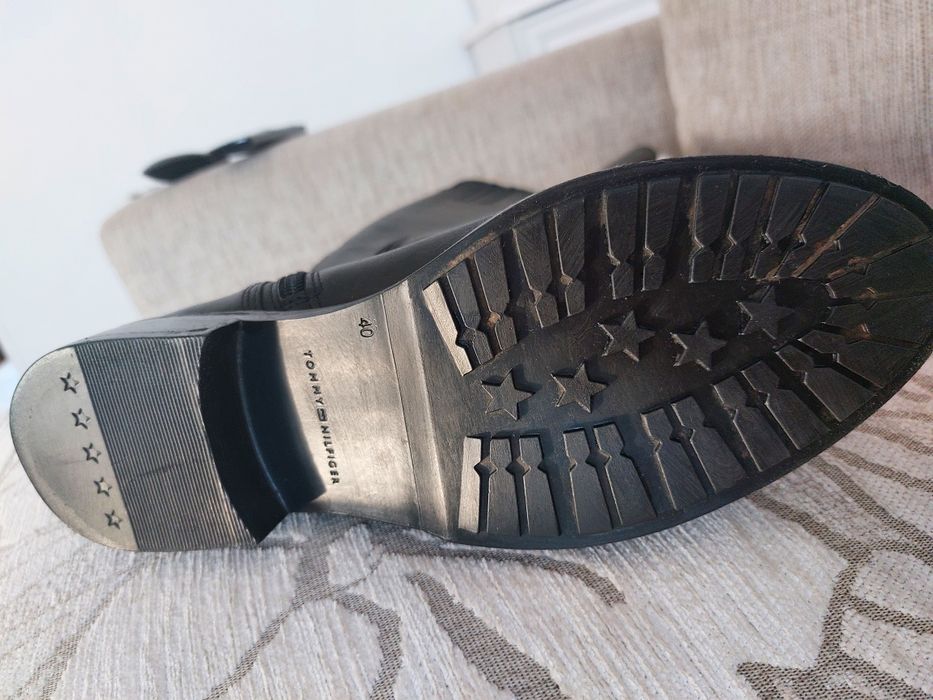 Продам сапоги демисезонные Tommy Hilfiger 40 размер