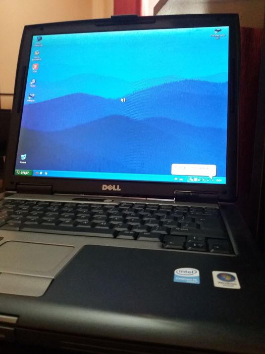 Лаптоп Дел