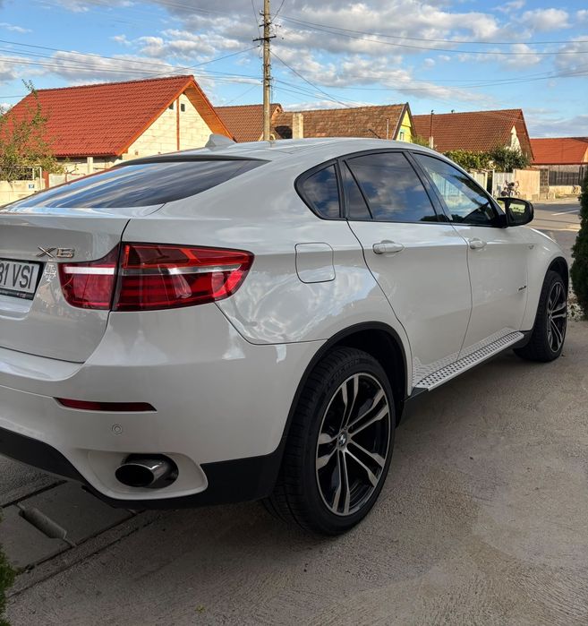 Vând BMW X6 2014
