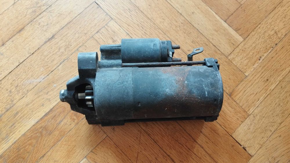 стартер оригинален Волво в 50 2.0д 136кс 2005г