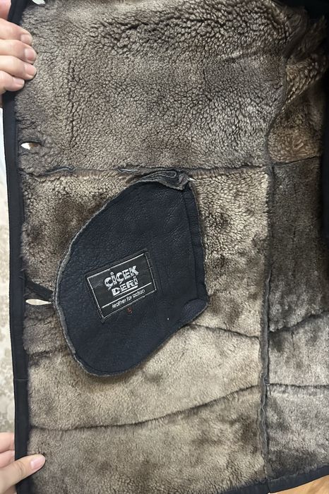 Дубленка черная с хорошим качеством