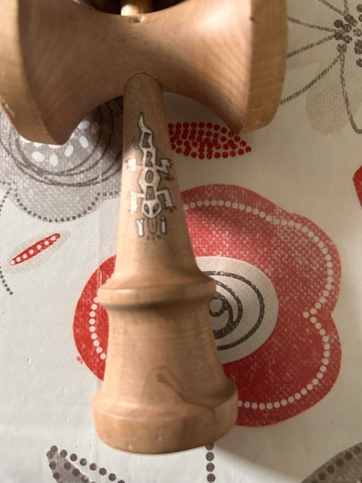 Kendama Krom YUI