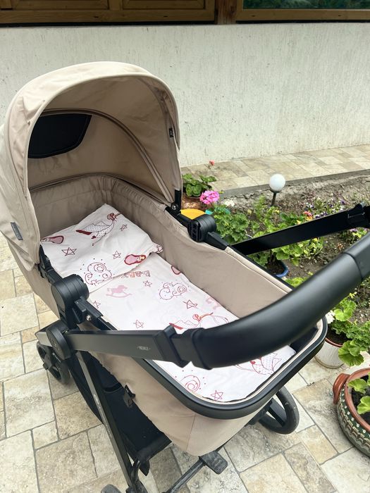 Kinderkraft Newly бебешка количка лека