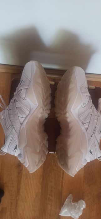 Adidași.     Fila