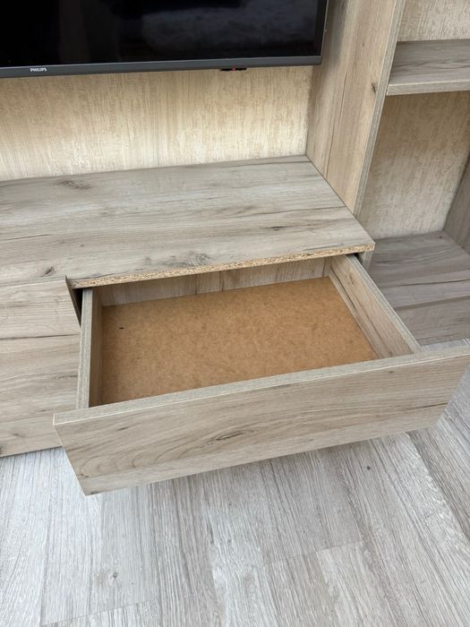 Секция и гардероб