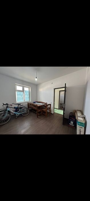 Коттедж 3 хонали сотилади каршида