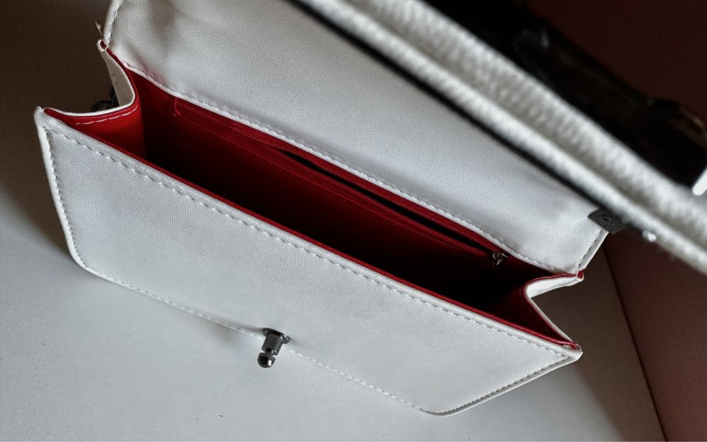 Бяла Дамска Чанта