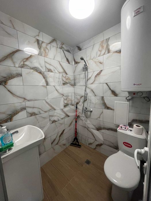 Дава се под наем Етаж от къща в Варна, Колхозен пазар - 65 кв.м за 500 € - Снимка #4