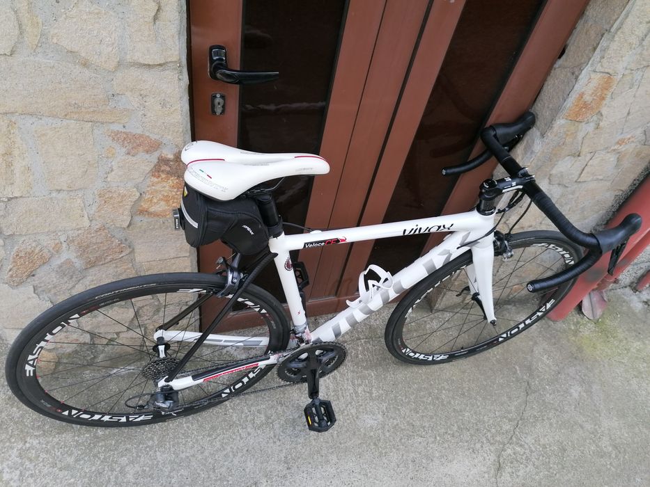 Шосеен Електрически VIVAX  Carbon, Shimano Ultegra 3*10