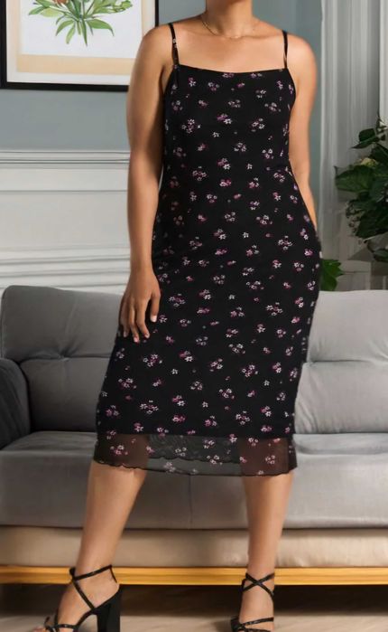 Миди рокля с флорален мотив