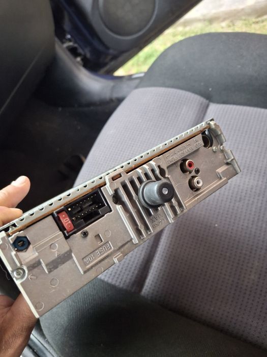 Sony CDX-GT470UM